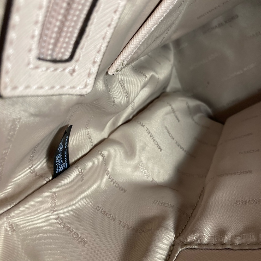 Michael Kors NWOT Tote shoulder Bag - Picture 4 of 9